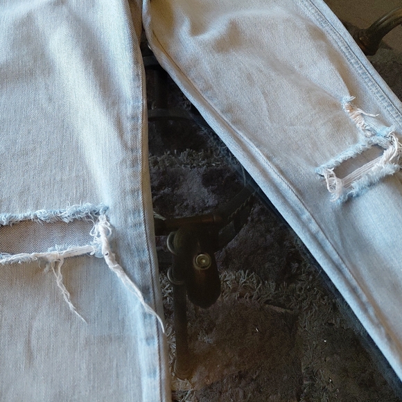 Arizon Womens Light Wash Distressed Highrise Denim Jeans Size 0 - Picture 3 of 10